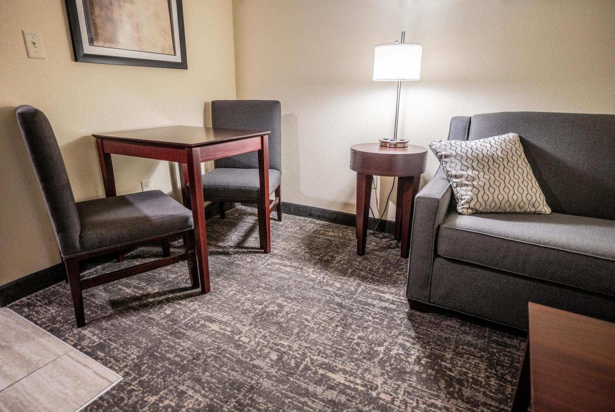 Cobblestone Hotel&Suites - Lamar Extérieur photo